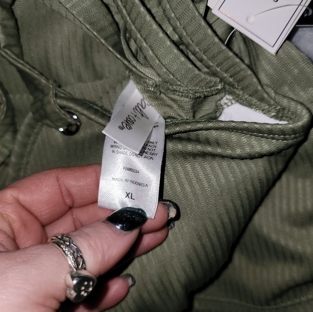 NWT Salt + Cove Green Halter Bathing Suit Top - Picture 2 of 3